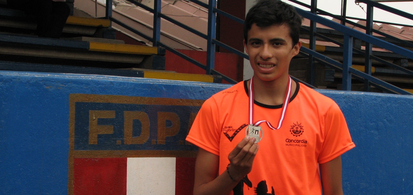 Marco Vilca clasifica a la semifinal de los 800 m. del Mundial U18 en Kenia