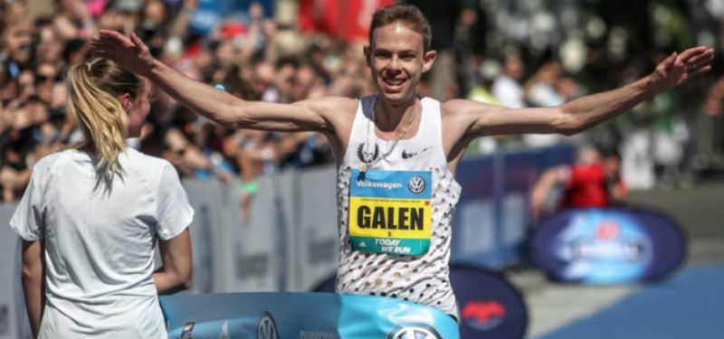 Estadounidense Gallen Rupp gana la Maratón de Praga con 2:06:07