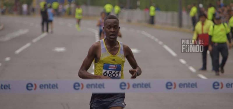 Dominio keniata en Carrera Entel 10k