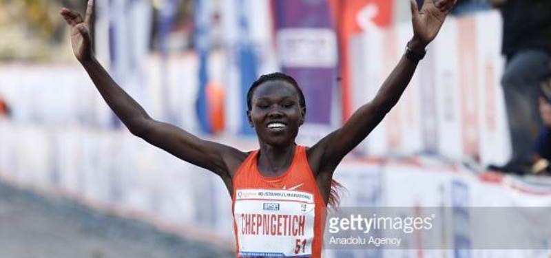 Keniata Ruth Chepngetich gana la Maratón de Estambul con la 7ma. marca de la historia