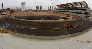 Estadio Atlético inicia proceso asfaltado que permitirá colocar la pista de competencia