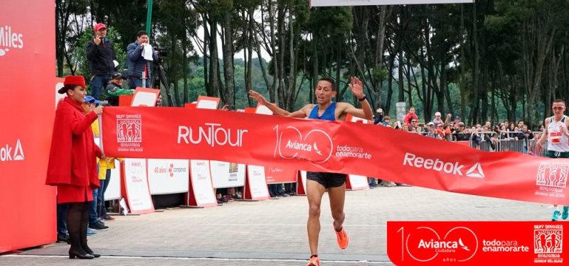Colombianos Jhon Tello y Angie Orjuela ganan el RunTour Avianca 10k