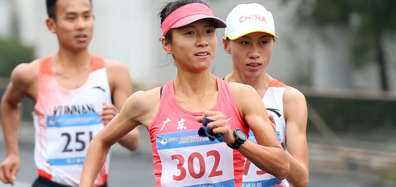 La marchista china Liu Hong rompe la barrera de las cuatro horas en los 50kms