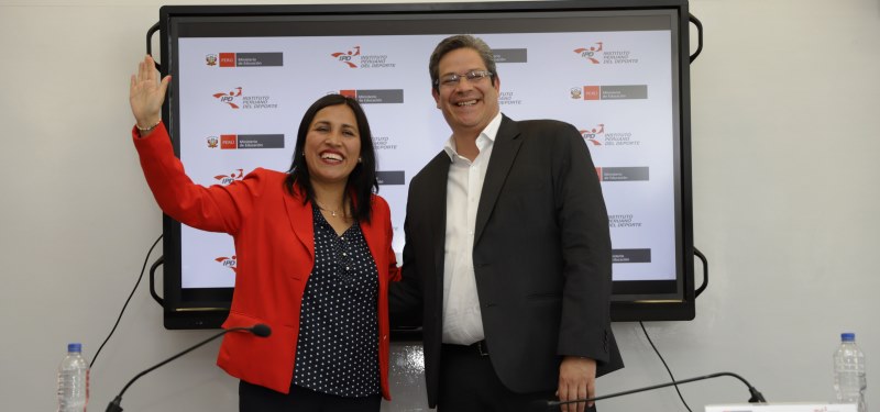 Ministra de Educación presentó a Gustavo San Martín como presidente del IPD