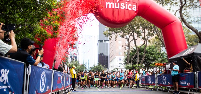 Ferdinan Pacheco y Aydee Loayza ganan la Vuelta a San Isidro