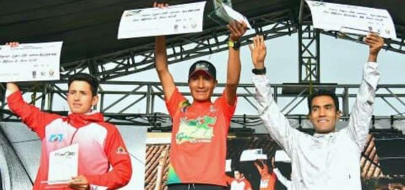 Peruano Walter Nina Ñaupa gana la Carrera de San Silvestre de Chía