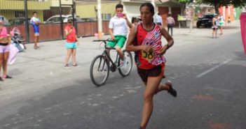 Dania Contreras gana primera carrera de mujeres en Trujillo