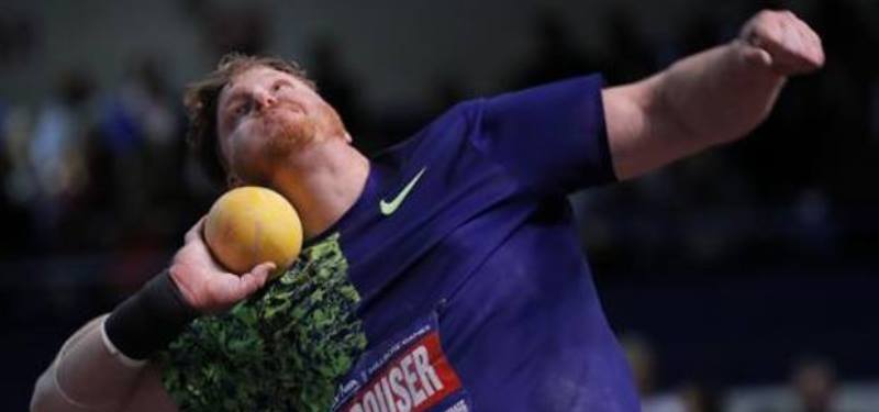 Ryan Crouser iguala la 3ª marca de todos los tiempos en la bala 22.91
