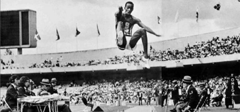 La historia en sus manos: el oro olímpico de Bob Beamon sale a subasta