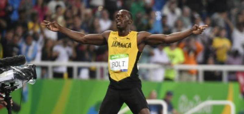 Usain Bolt se prepara para los 800 metros