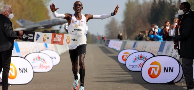 Kipchoge gana el NN Mission Marathon con 2:04:30 en Twente