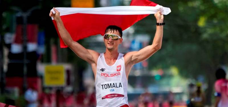 Polaco Dawid Tomala gana el oro olímpico en los 50 kilómetros de la marcha