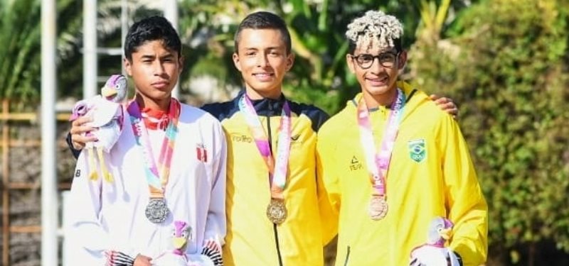 Marchista Emanuel Apaza logra la cuarta medalla para el atletismo en Rosario 2022