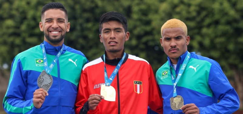 Perú Campeón Sudamericano U23 con Julio Palomino en los 3,000 mil con obstáculos