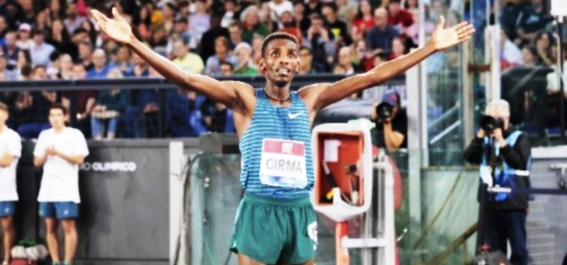 Etíope Lamecha Girma establece el récord mundial de los 3.000 metros indoor (7:23.81)