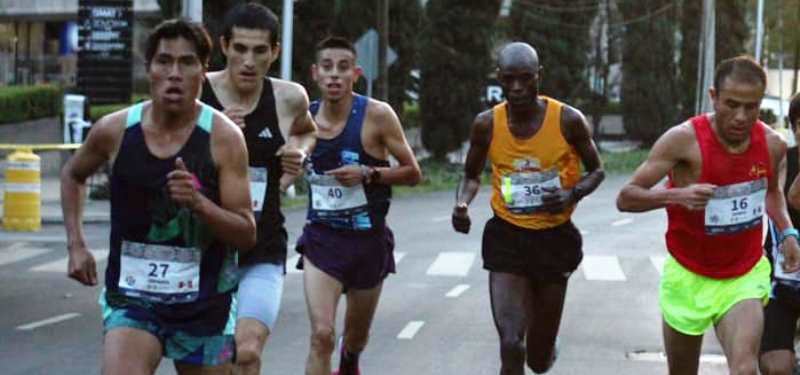 Peruano Wily Canchanya culmina cuarto en la Media Maratón de México