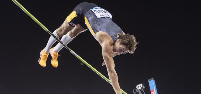 Armand Duplantis sigue triturando a Sergey Bubka