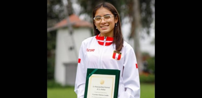 La Molina en Sesión de Concejo distingue a atleta y vecina Cayetana Chirinos
