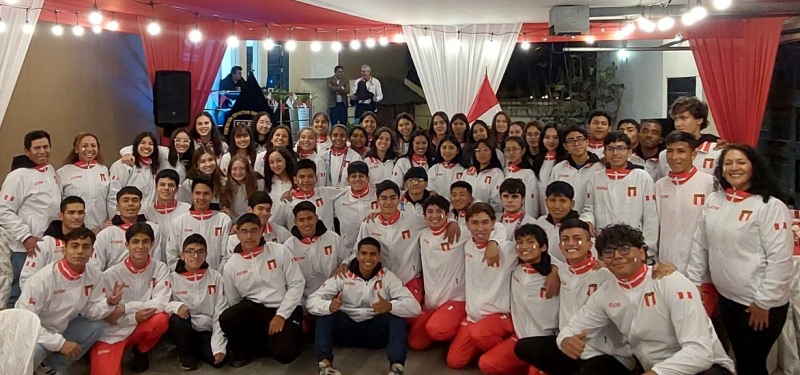 Atletas nacionales recibieron indumentaria deportiva y quedó listo para el Iberoamericano U18