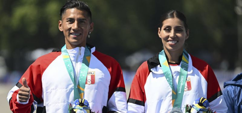 Marchistas Kimberly García y Cesar Rodríguez logran la medalla de plata de los Juegos Panamericanos Santiago 2023