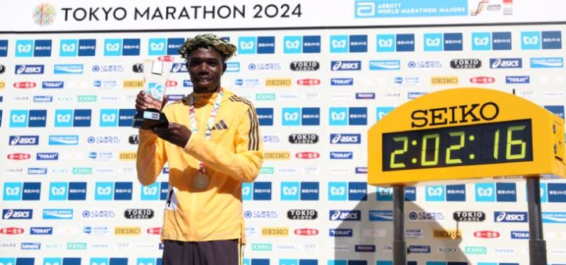 Benson Kipruto gana la Maratón de Tokio y Eliud Kipchoge termina décimo