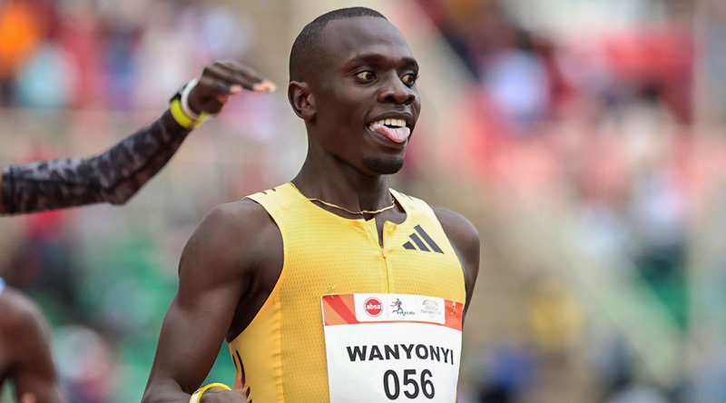 Juvenil keniano Emmanuel Wanyonyi corre los 800 metros (1.41.70) en Trials de Kenia