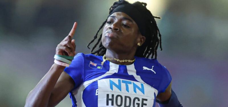Adaejah Hodge gana el oro en los 200 metros, tras duelo con Torrie Lewis de Australia