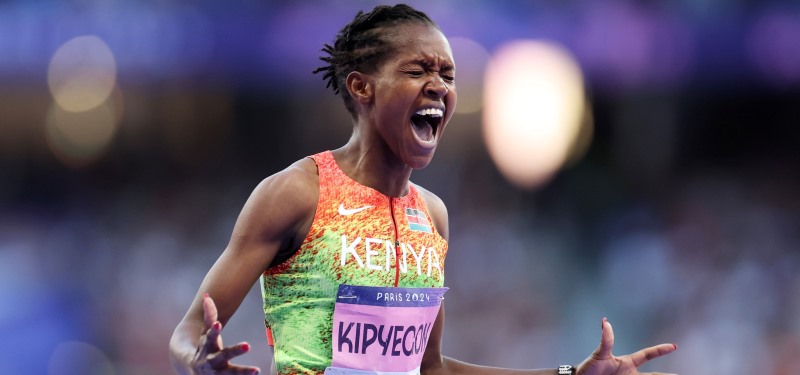 Atletismo Olímpico: Faith Kipyegon es tricampeona olímpica en 1500 metros