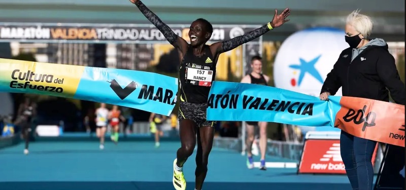La ganadora de la maratón de Valencia 2021 Nancy Jelata suspendida por doping