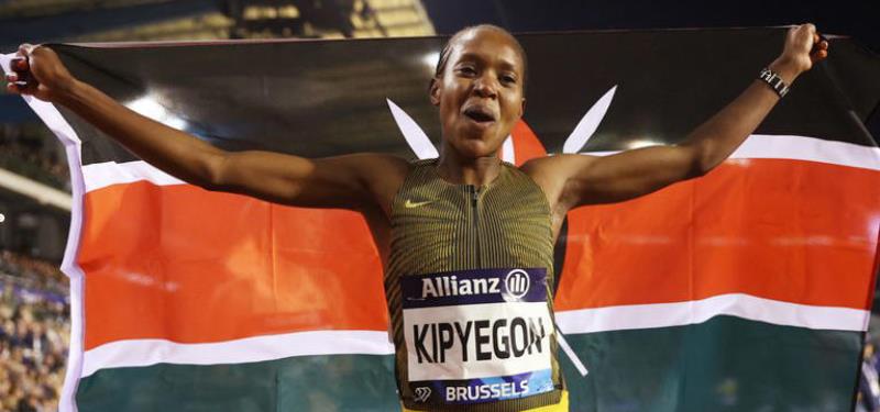 Kenianas Faith Kipyegon y Beatrice Chebet coronan la temporada con títulos de la Liga Diamante