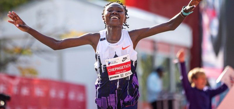 Keniana Ruth Cepngetich destroza el récord mundial de maratón damas: 2h09:56