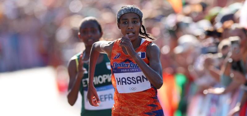 La misteriosa cinta que usaron Kipchoge, Hassan y Obiri en el maratón de París