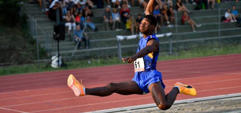 Cubano Lester Lescay saltará por España tras el visto bueno de la World Athletics