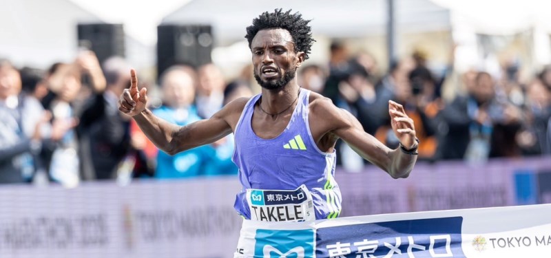 Etíope Tadese Takele gana la Maratón de Tokio 2025