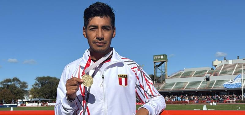 Luis Henry Campos es nuevamente campeón sudamericano de marcha 20km
