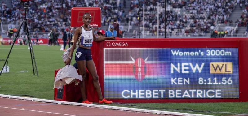 Beatrice Chebet se quedó a escasos segundos de la mejor marca de la historia en 3,000m. (8:11.56)
