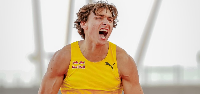 Armand Duplantis logra su décimo tercer récord y sube su registro mundial a 6.29m.