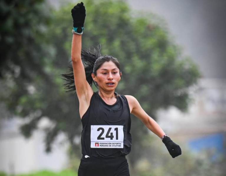 Sheyla Eulogio y Jhon Atachagua gana el Nacional de Cross Country 2025