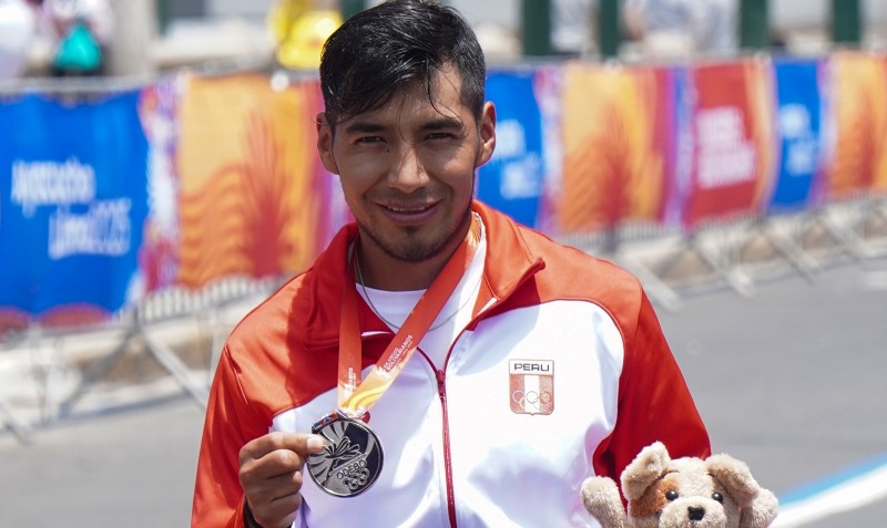 Atletismo peruano gana la presea de plata y la última de los Juegos Bolivarianos con Luis Henry Campos en la marcha
