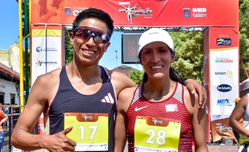 Escuadra peruana encabezado por René Champi y Jovana de la Cruz corren este miércoles 31 San Silvestre de Chía – Colombia