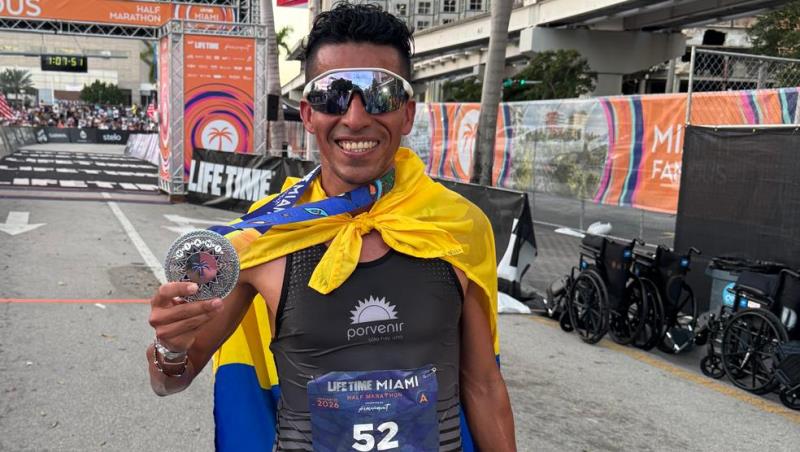 Colombiano Mauricio Gonzáles gana la media maratón de Miami