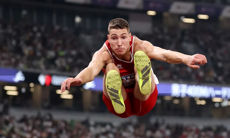 Búlgaro Bozhidar Saraboyukov la “Bestia de los saltos”