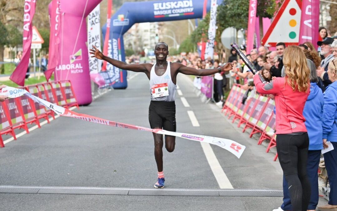 Keniata Mark Kiptoo de 49 años gana por tercera vez la Media de Maratón de Azkoitia-Azpeitia