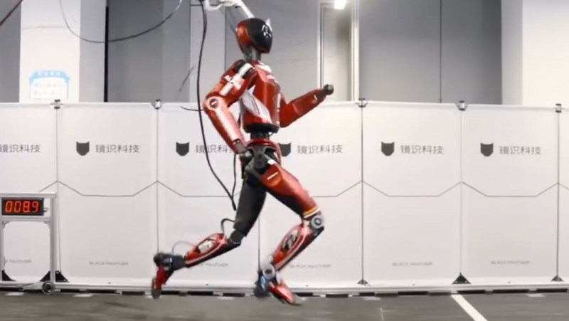 Tiangong Ultra el robot humanoide bate el récord de Bolt en los 100 metros (09.39)